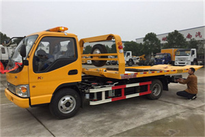 柳江哪里有拖车服务